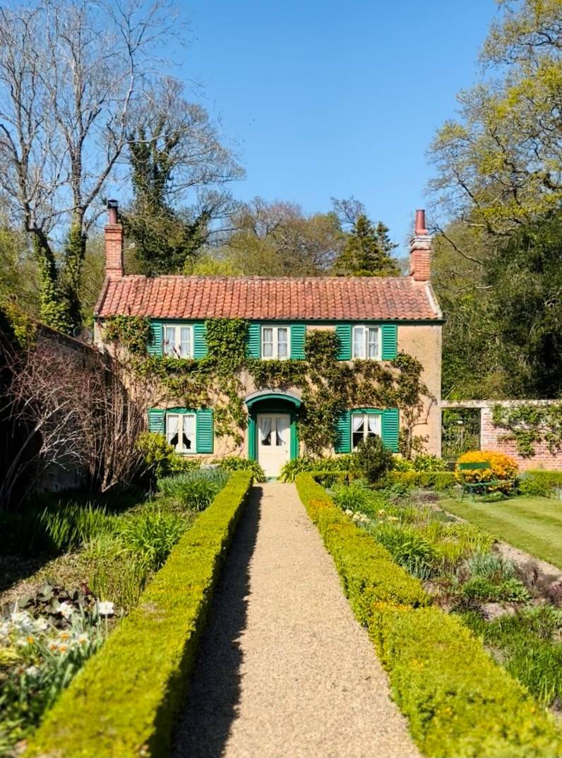 Hoveton Cottage April